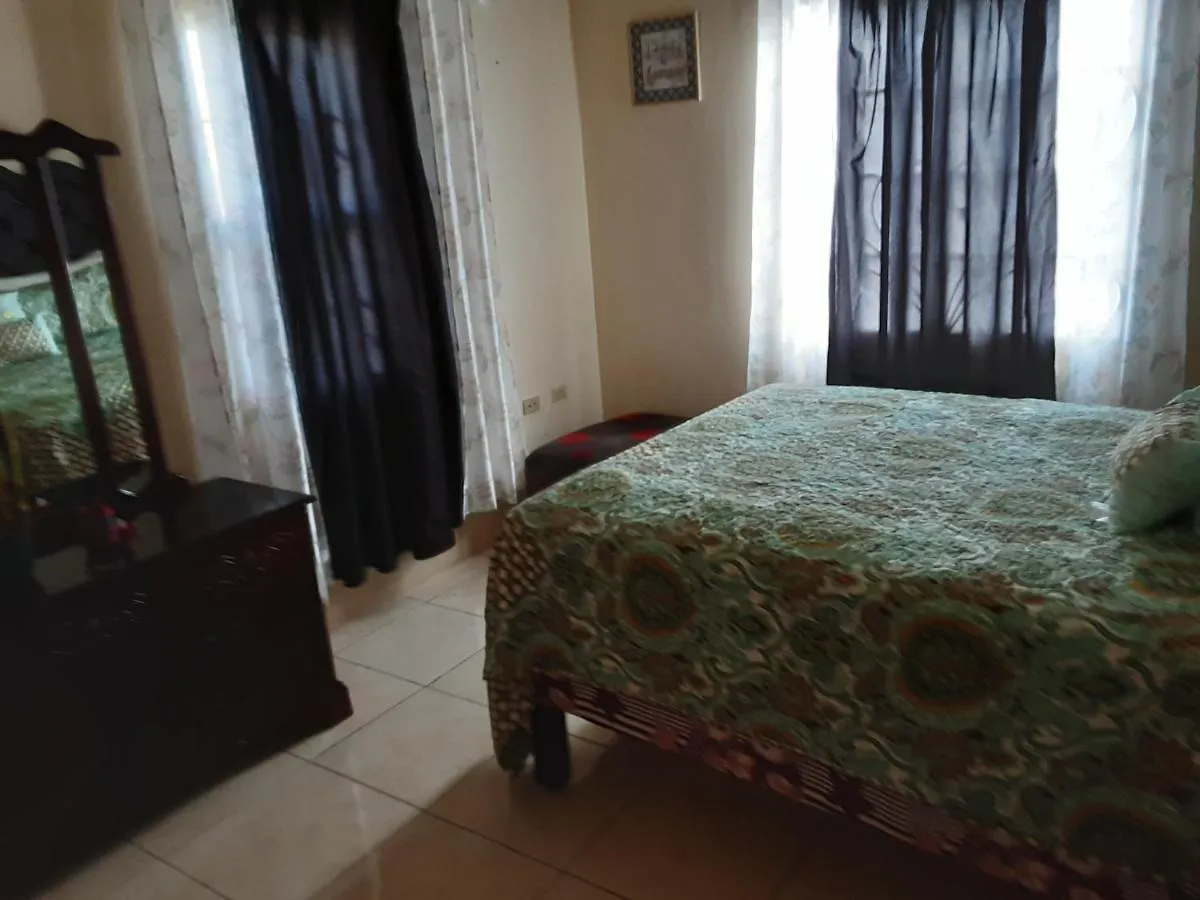 Sassy Diamond Crest Apartment Portmore 0*,  Jamaica